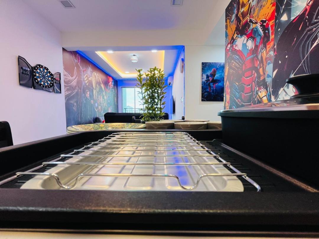 Marvel Universe Retreat - Infinity Pool, Ps5, Private-cinema With Pool-view Balcony - M4 Apartment *