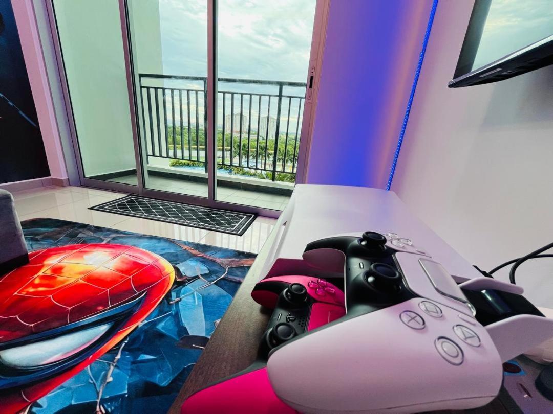 Marvel Universe Retreat - Infinity Pool, Ps5, Private-cinema With Pool-view Balcony - M4 Apartment