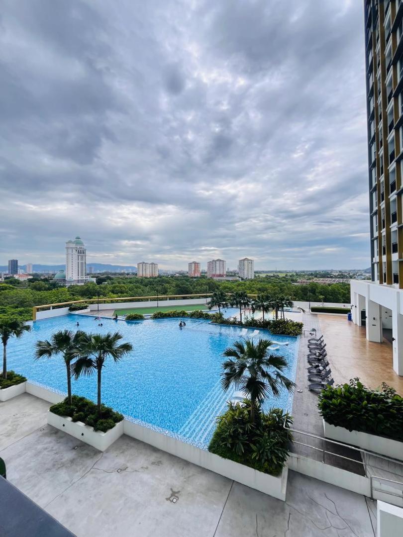 Marvel Universe Retreat - Infinity Pool, Ps5, Private-cinema With Pool-view Balcony - M4 Apartment