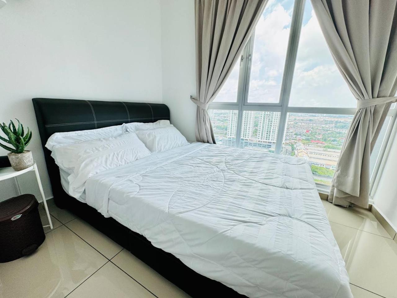 Apartment Marvel Universe Retreat - Infinity Pool, Ps5, Private-cinema With Pool-view Balcony - M4 *