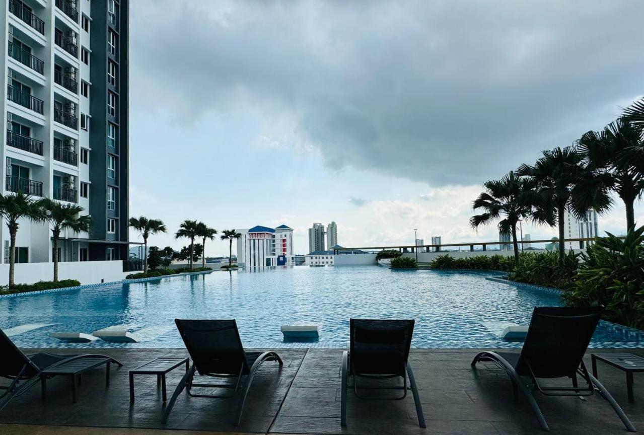 Marvel Universe Retreat - Infinity Pool, Ps5, Private-cinema With Pool-view Balcony - M4