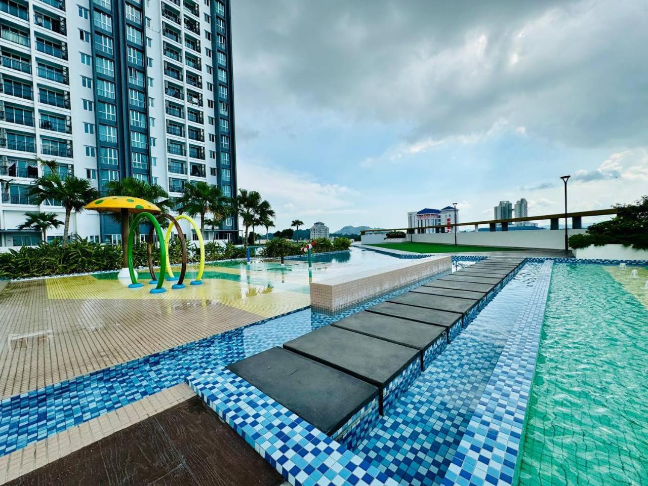 Marvel Universe Retreat - Infinity Pool, Ps5, Private-cinema With Pool-view Balcony - M4 Apartment *